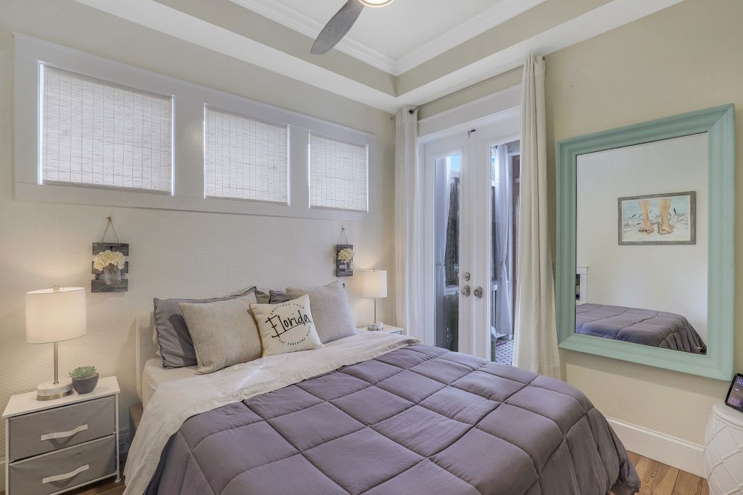 4559 E Riverside Dr, Fort Myers, FL 33905