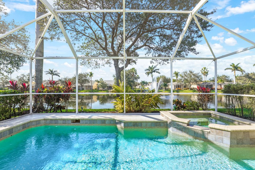 8173 Tauren Ct, Naples, FL 34119