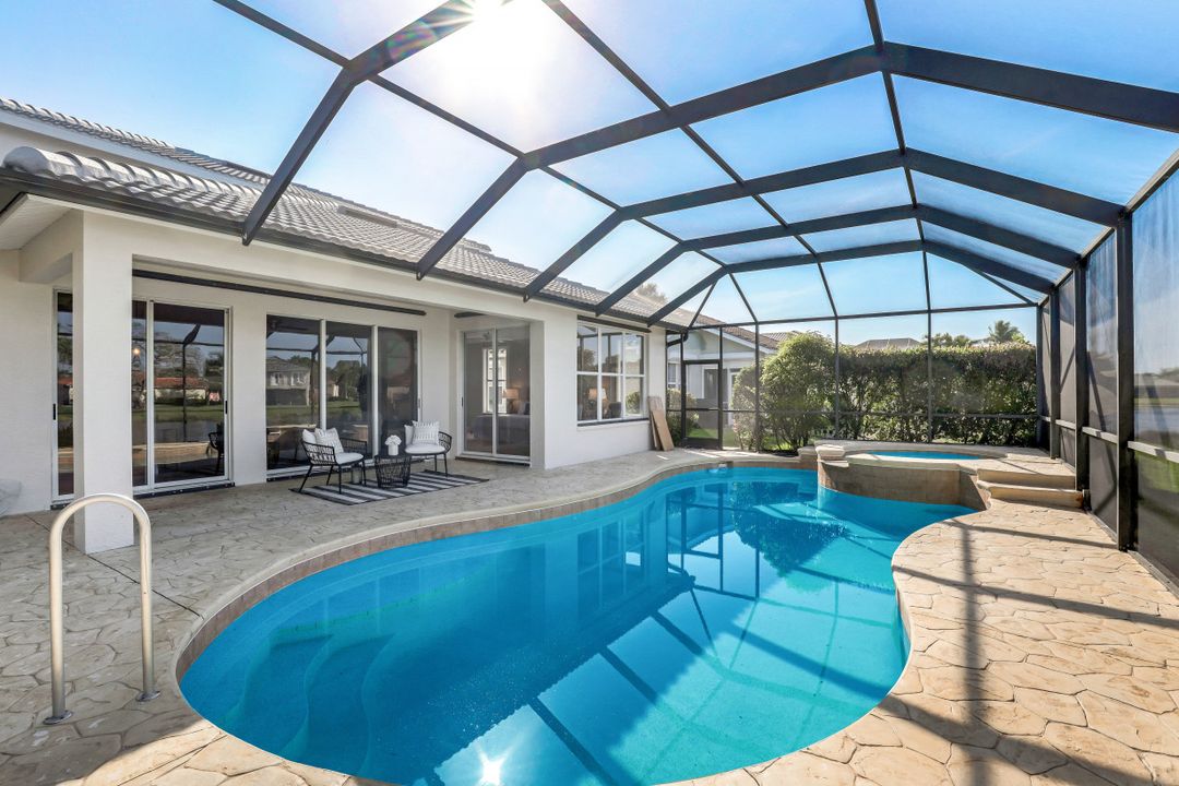 11043 Lakeland Cir, Fort Myers, FL 33913