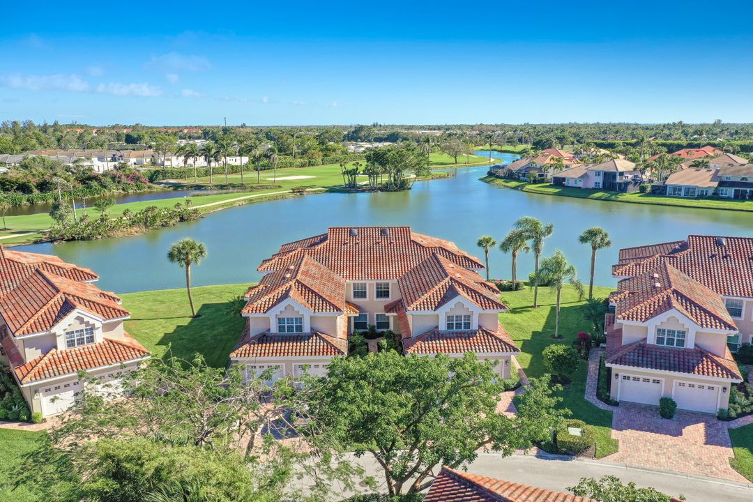 3552 Windjammer Cir #902, Naples, FL 34112