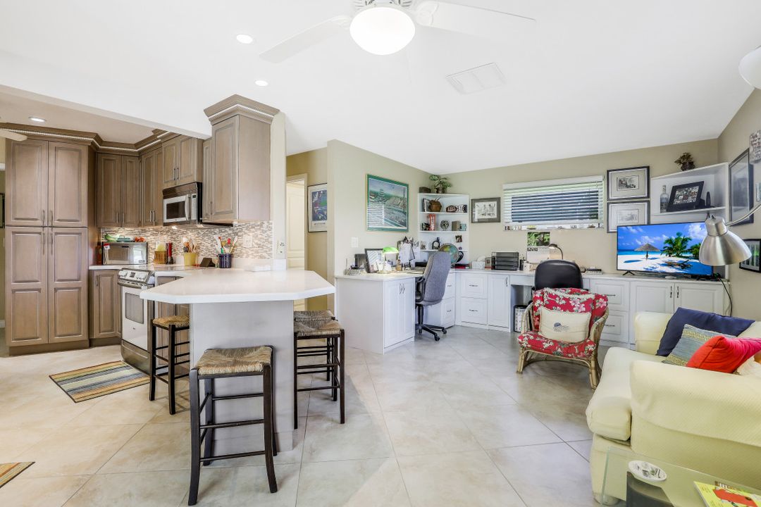 1927 SE 10th St, Cape Coral, FL 33990