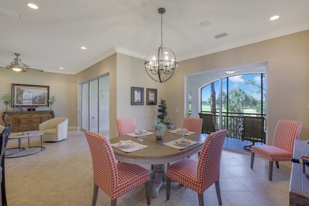 8997 Cherry Oaks Tr #202, Naples, FL 34114