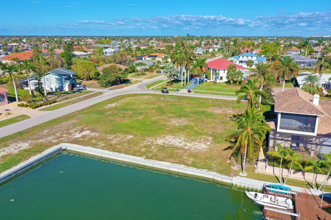 530 Conover Ct, Marco Island, FL 34145