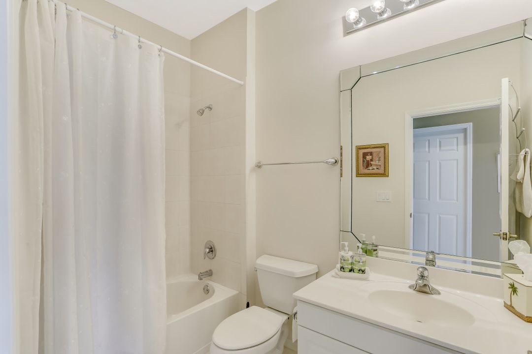 7050 Bay Woods Lake Ct #201, Fort Myers, FL 33908