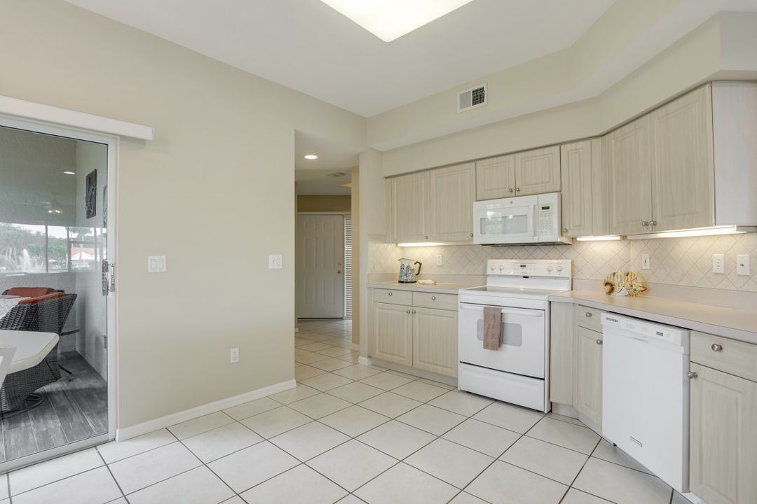 5115 Cobble Creek Ct #D-104, Naples, FL 34110