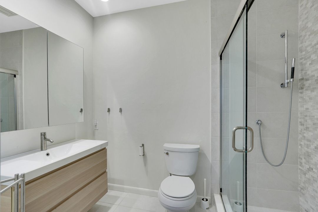 1028 W Inlet Dr, Marco Island, FL 34145