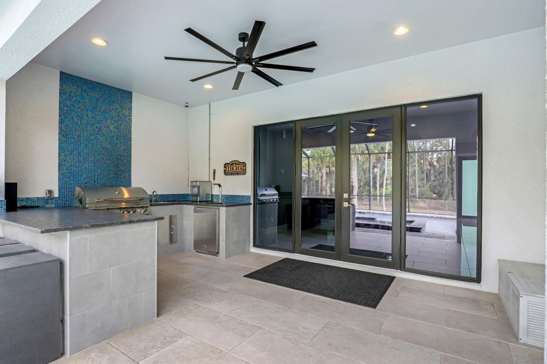 481 7th St NW, Naples, FL 34120