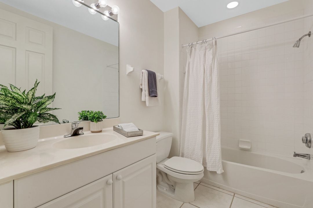 700 Bentwater Cir #103, Naples, FL 34108
