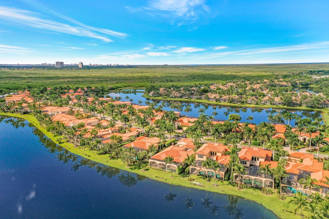 8516 Bellagio Dr, Naples, FL 34114