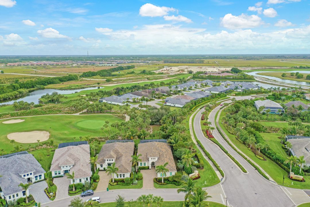 3125 Capistrano Ln, Naples, FL 34114
