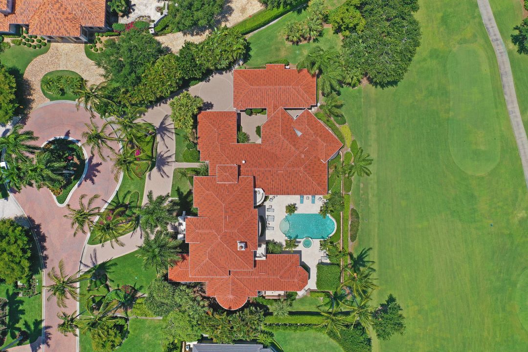 9779 Bent Grass Bend, Naples, FL 34108