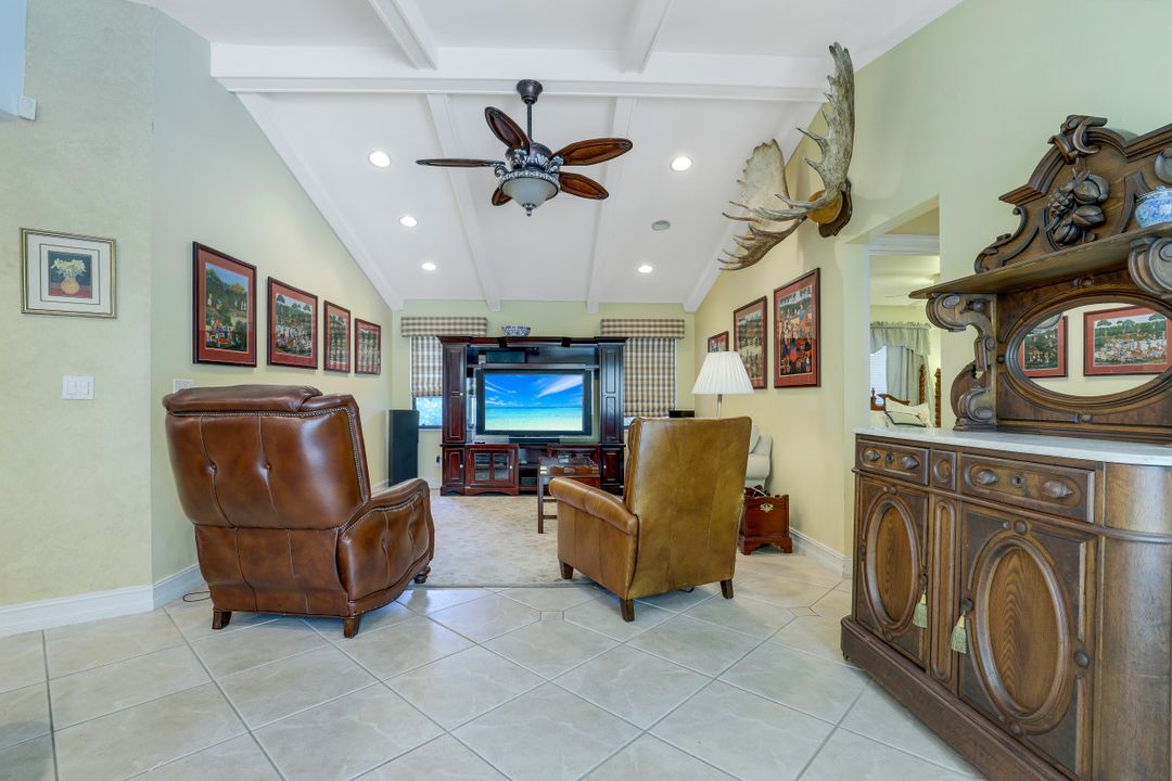 2326 Kings Lake Blvd, Naples, FL 34112