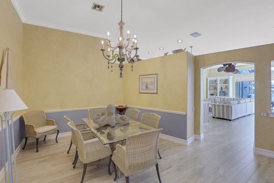 1900 Lagoon Ln, Cape Coral, FL 33914