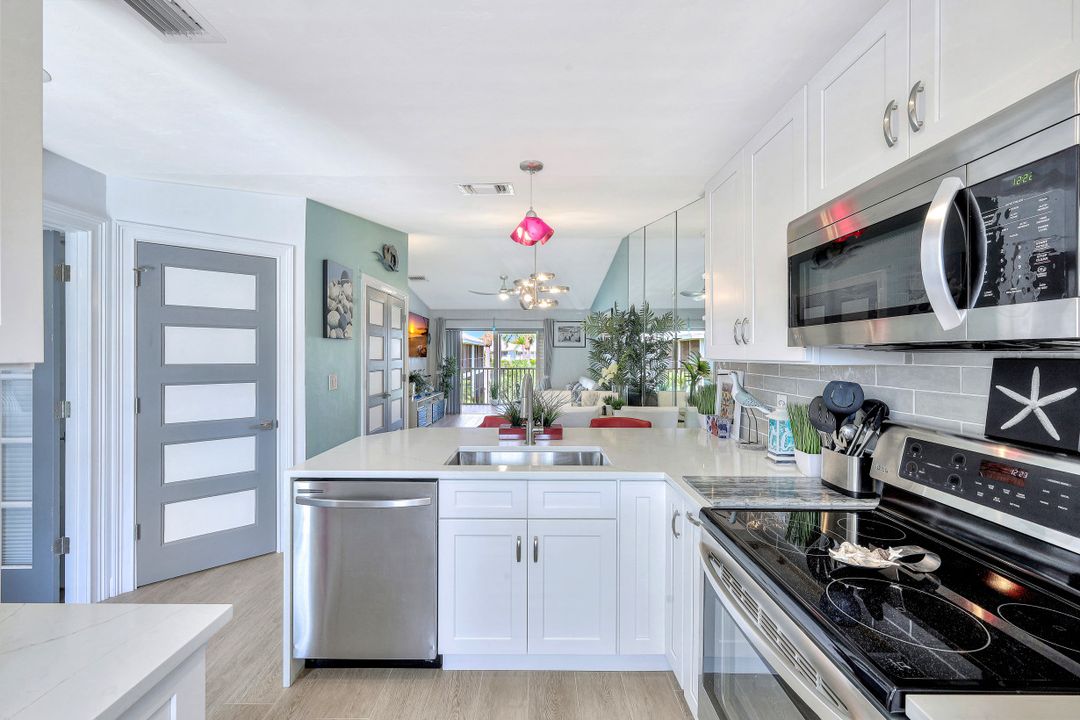 651 W Elkcam Cir #824, Marco Island, FL 34145