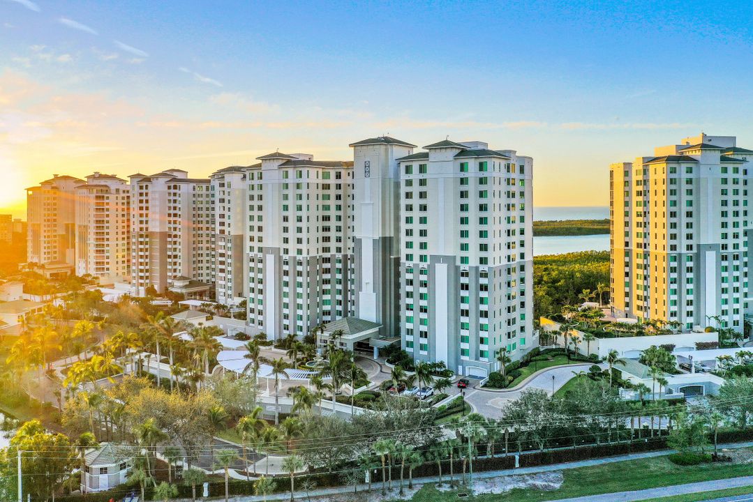 275 Indies Way #601, Naples, FL 34110