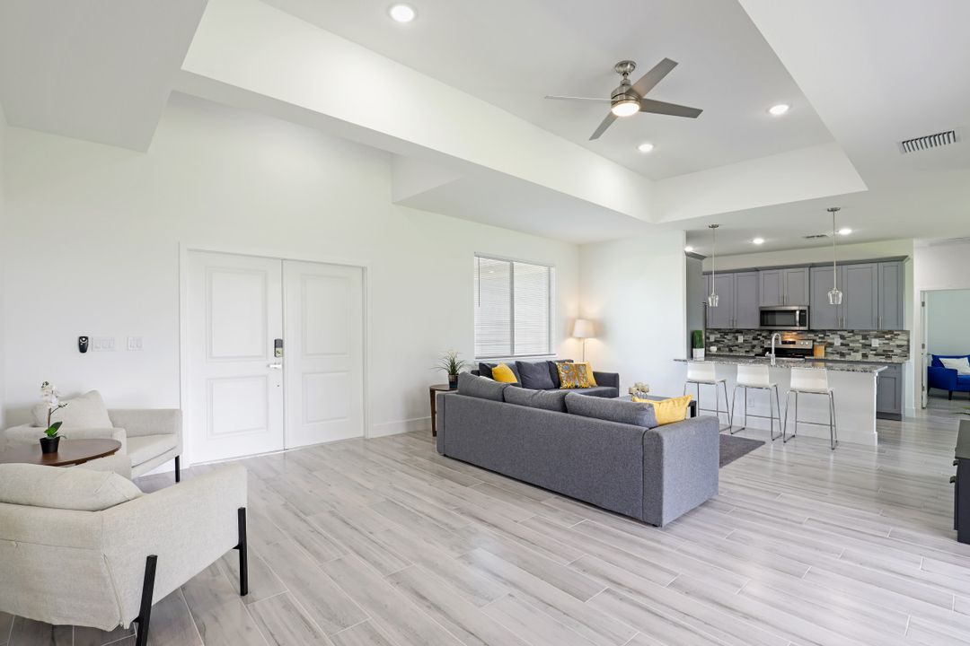 853 SW 13th St, Cape Coral, FL 33991