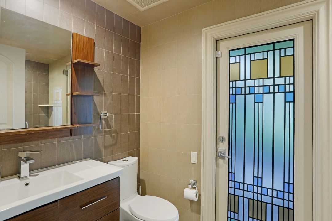 5610 Bur Oaks Ln, Naples, FL 34119