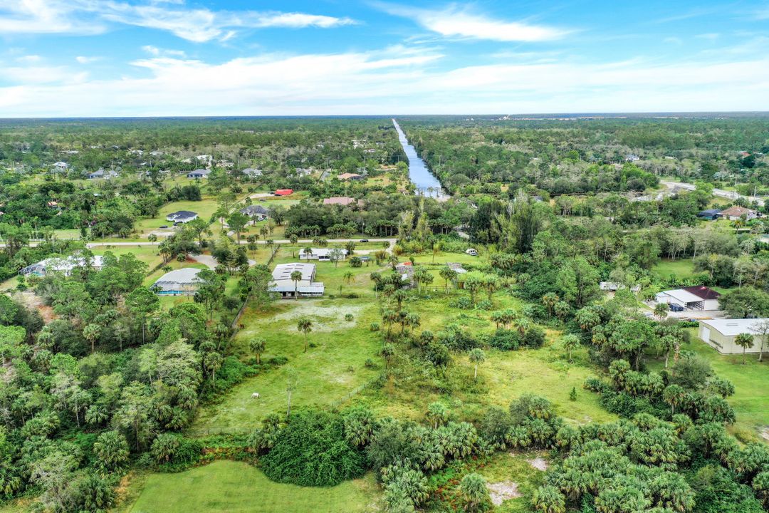 795 25th St SW, Naples, FL 34117