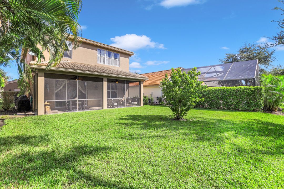 1627 Triangle Palm Terrace, Naples, FL 34119