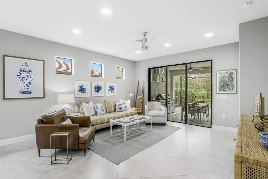 7682 Jacaranda Ln, Naples, FL 34114