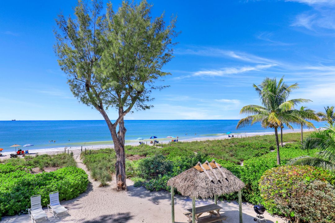 15300 Captiva Dr, Captiva, FL 33924