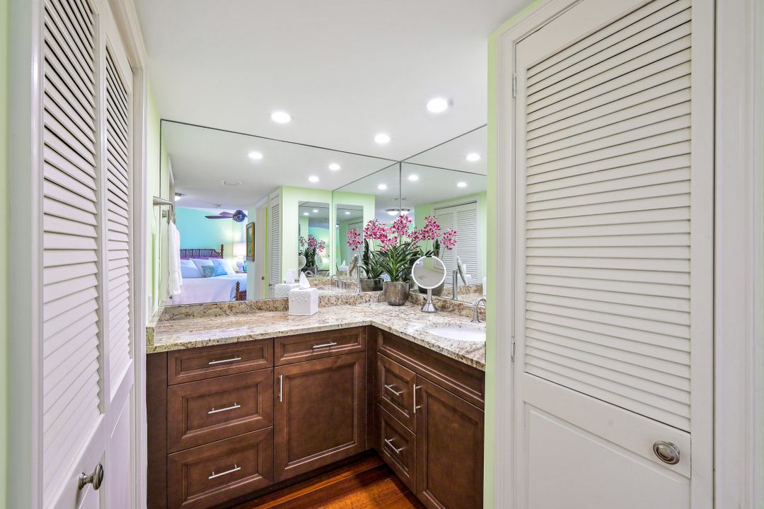 4041 Gulf Shore Blvd N #805 , Naples, FL 34103