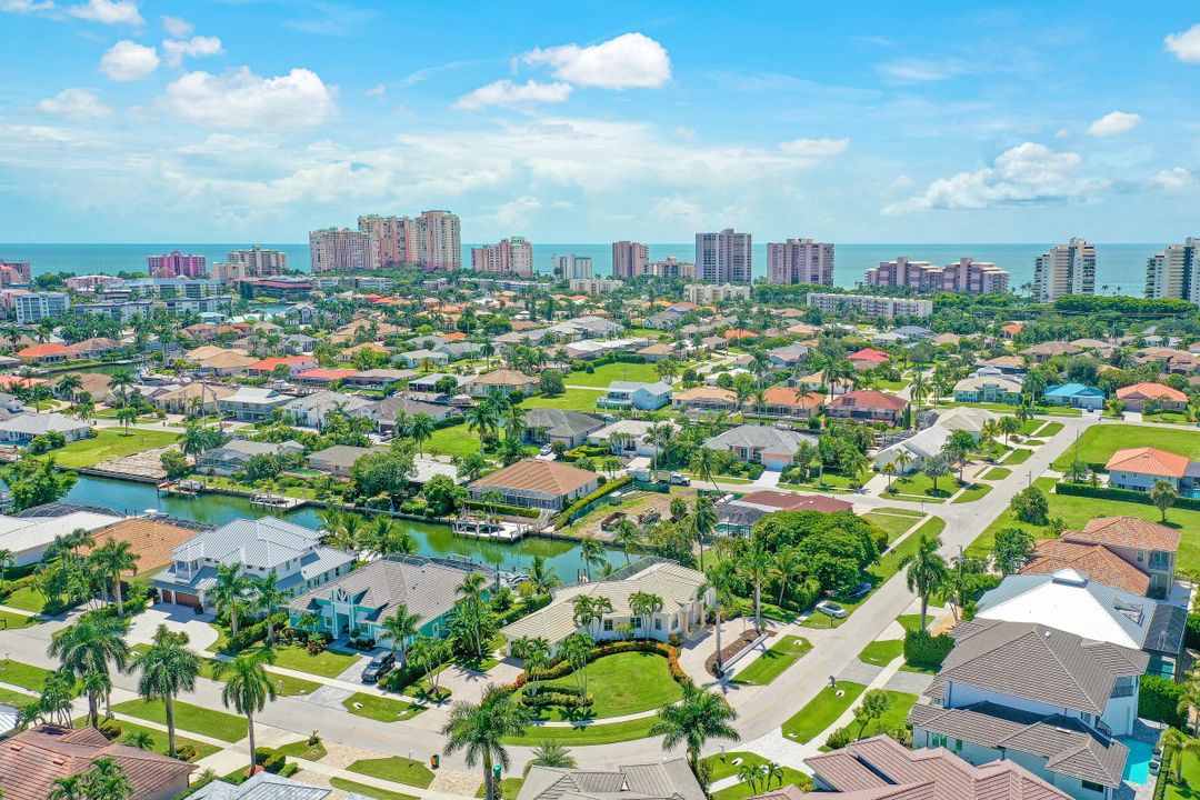 690 Pelican Ct, Marco Island, FL 34145