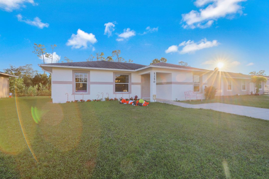 5250 Texas Ave, Naples, FL 34113