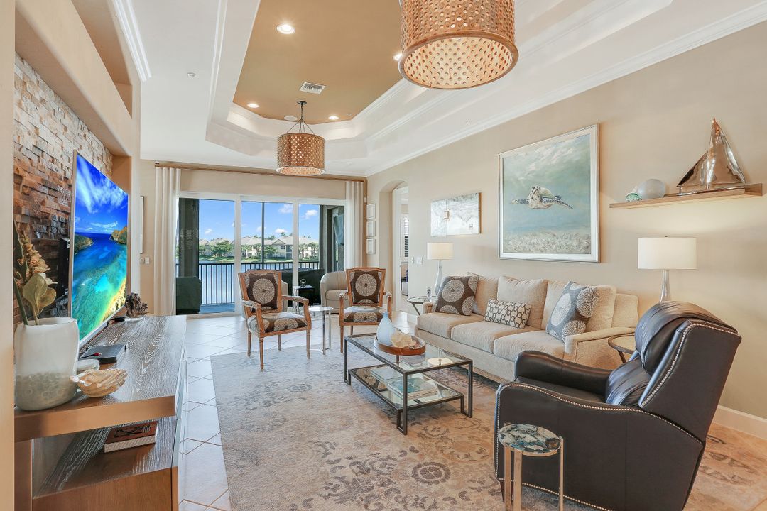 8787 Coastline Ct #201, Naples, FL 34120