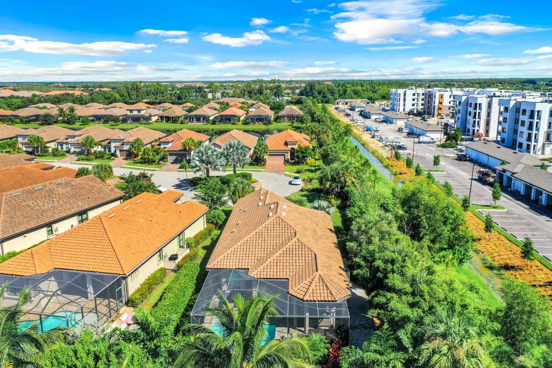 8696 Dilillo Ct, Naples, FL 34119