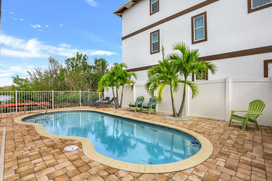 21560 Widgeon Terrace, Fort Myers Beach, FL 33931