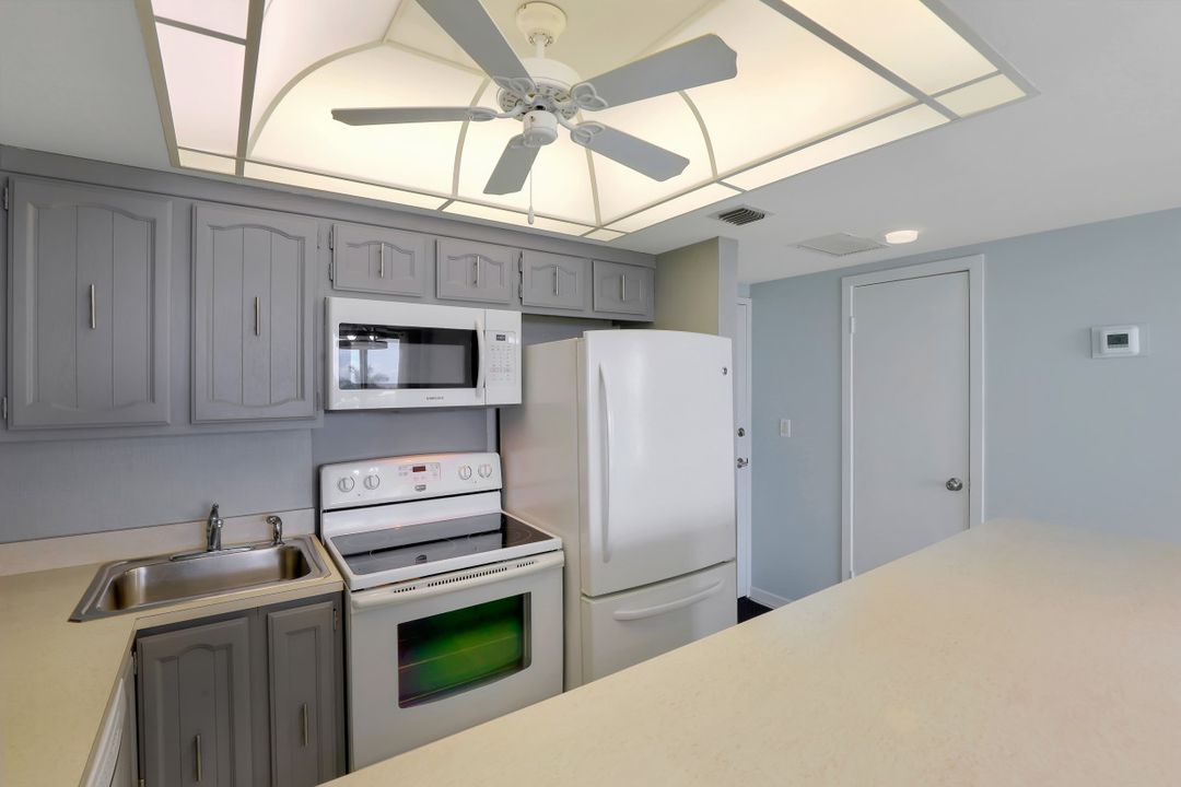 180 Seaview Ct #604, Marco Island, FL 34145