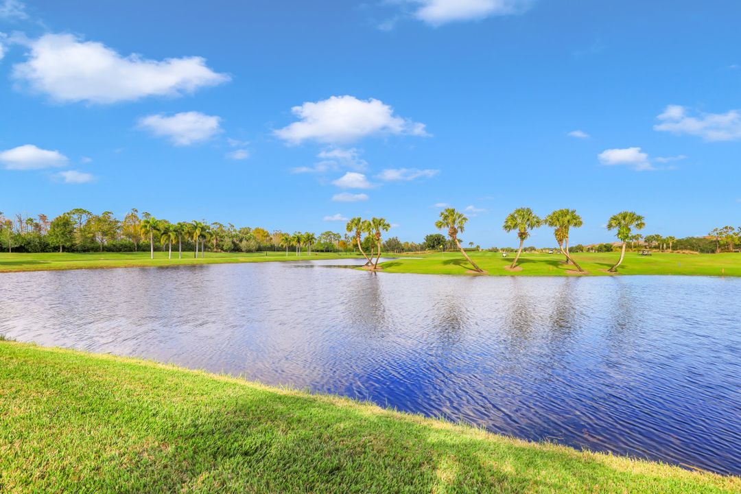 9609 Cobalt Cove Cir, Naples, FL 34120