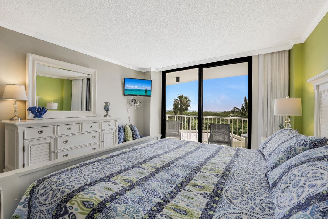 440 Seaview Ct #301, Marco Island, FL 34145