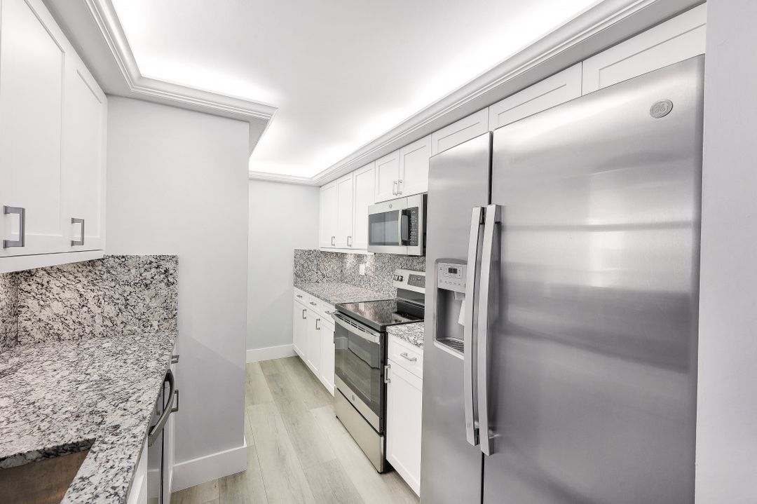 838 W Elkcam Cir #303, Marco Island, FL 34145