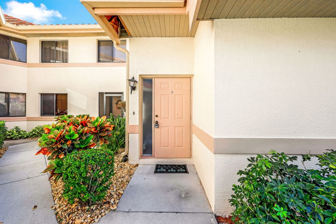 78 Bennington Dr  #Bldg8 #5, Naples, FL 34104