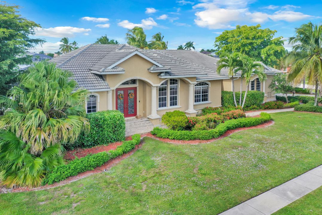 138 S Bahama Ave, Marco Island, FL 34145