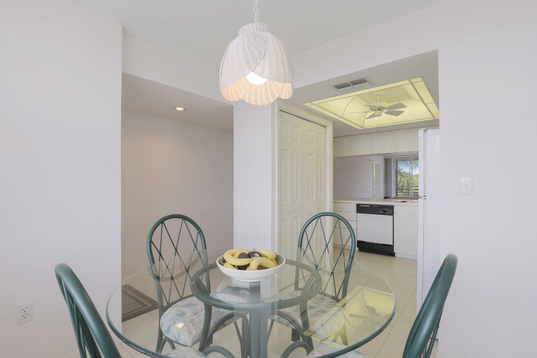 285 Naples Cove Dr #1604, Naples, FL 34110