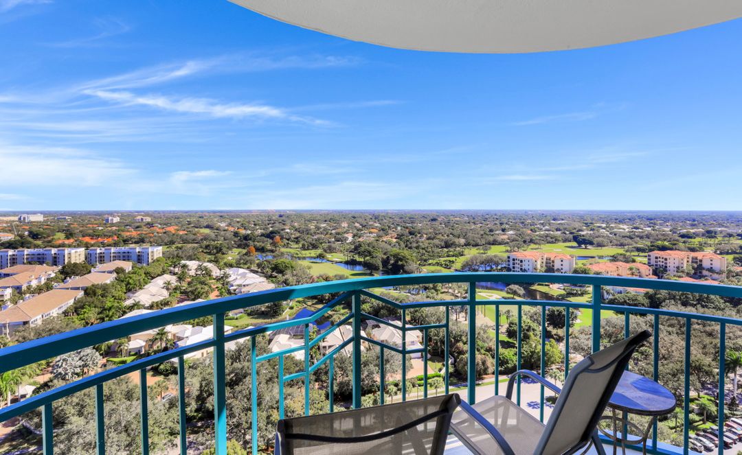 7515 Pelican Bay Blvd #21C, Naples, FL 34108