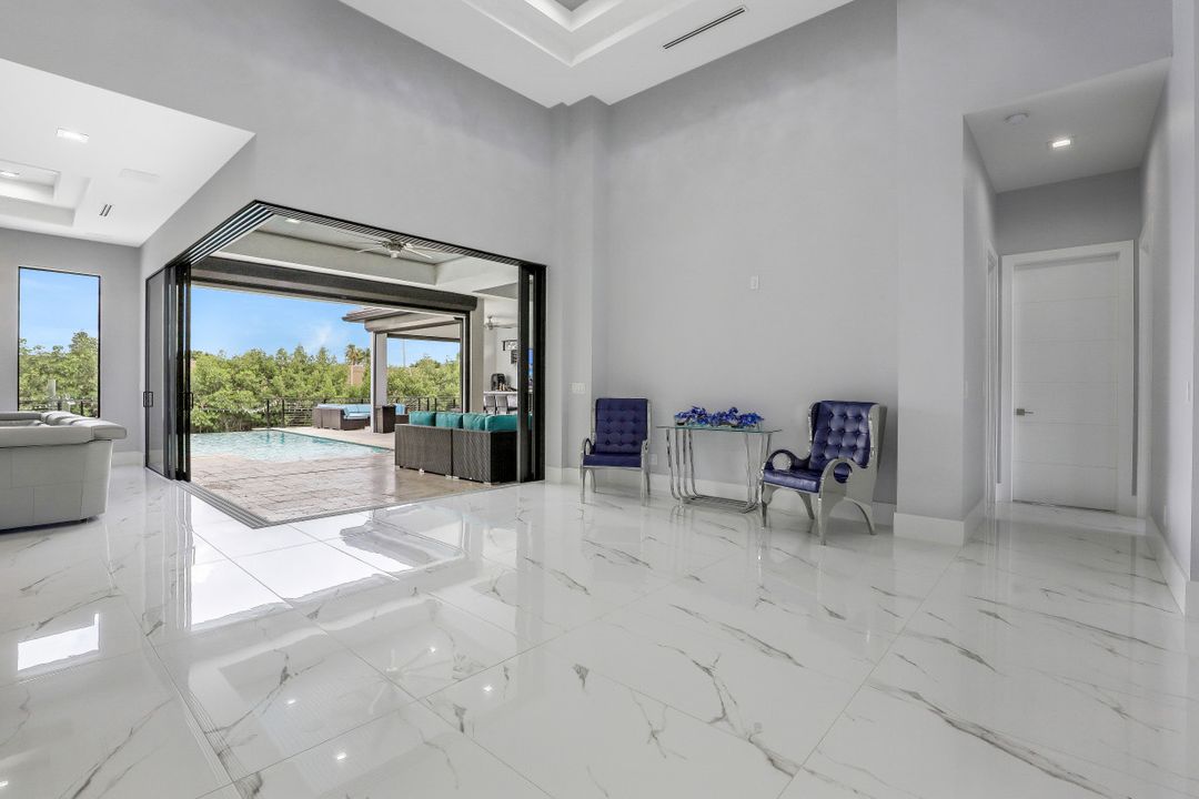 1903 Everest Pkwy, Cape Coral, FL 33904