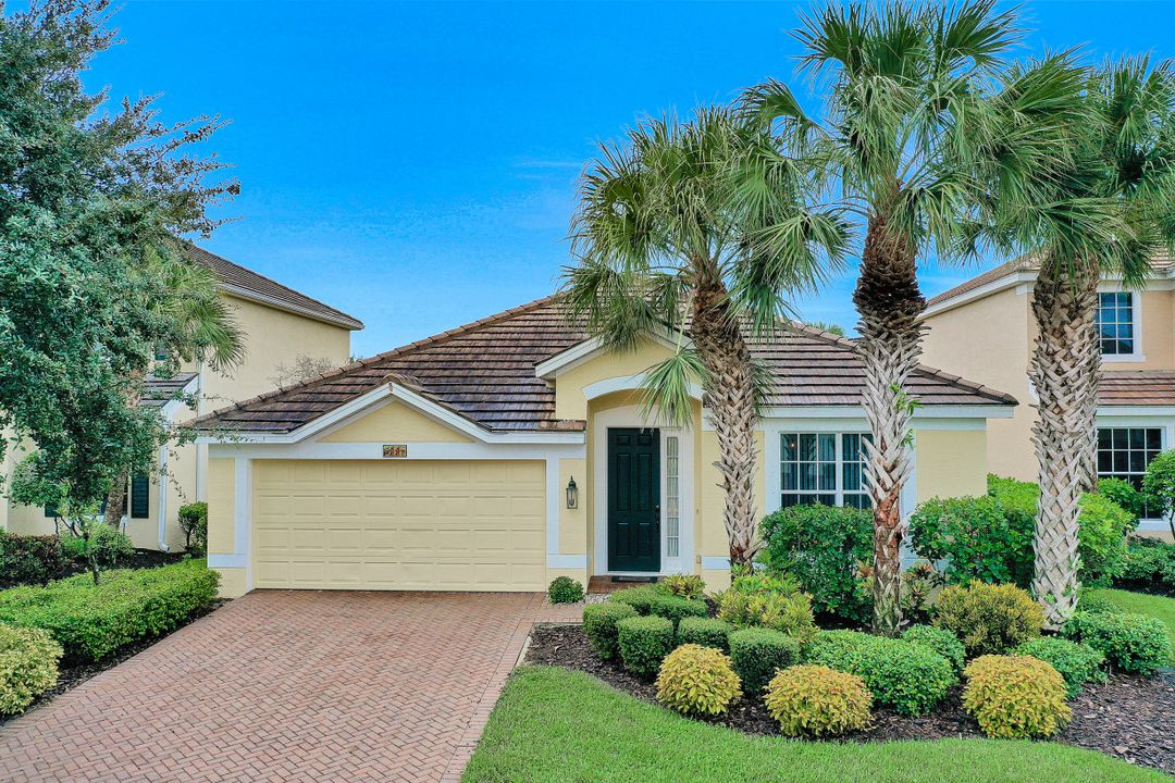 2668 Bellingham Ct, Cape Coral, FL 33991