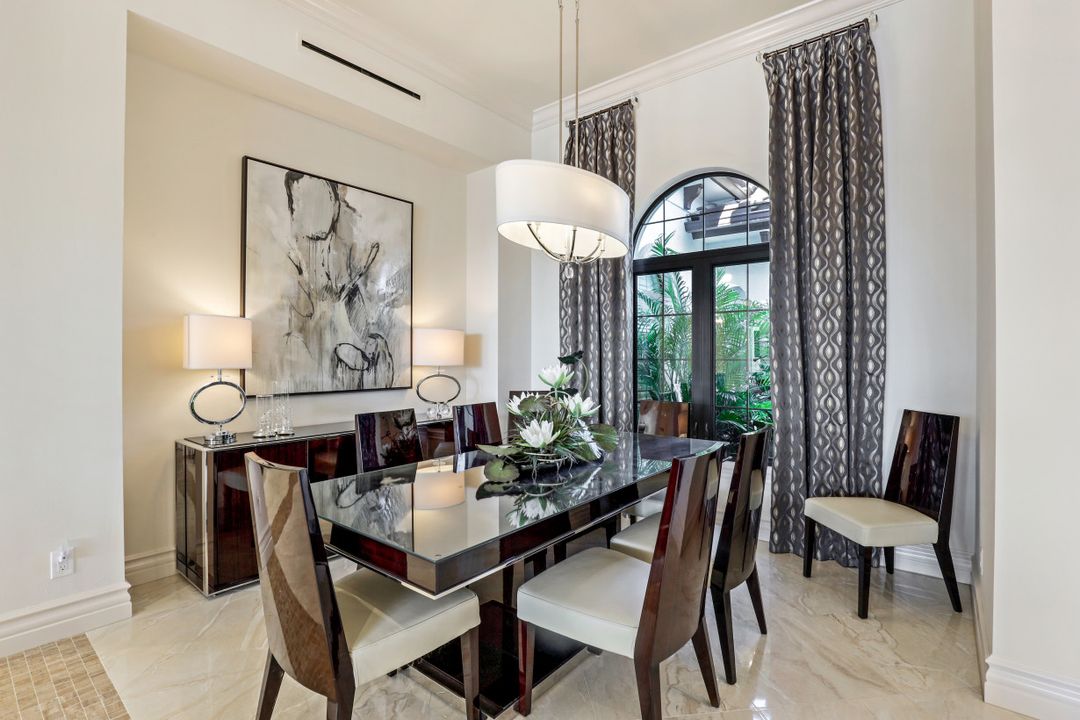 16462 Seneca Way, Naples, FL 34110