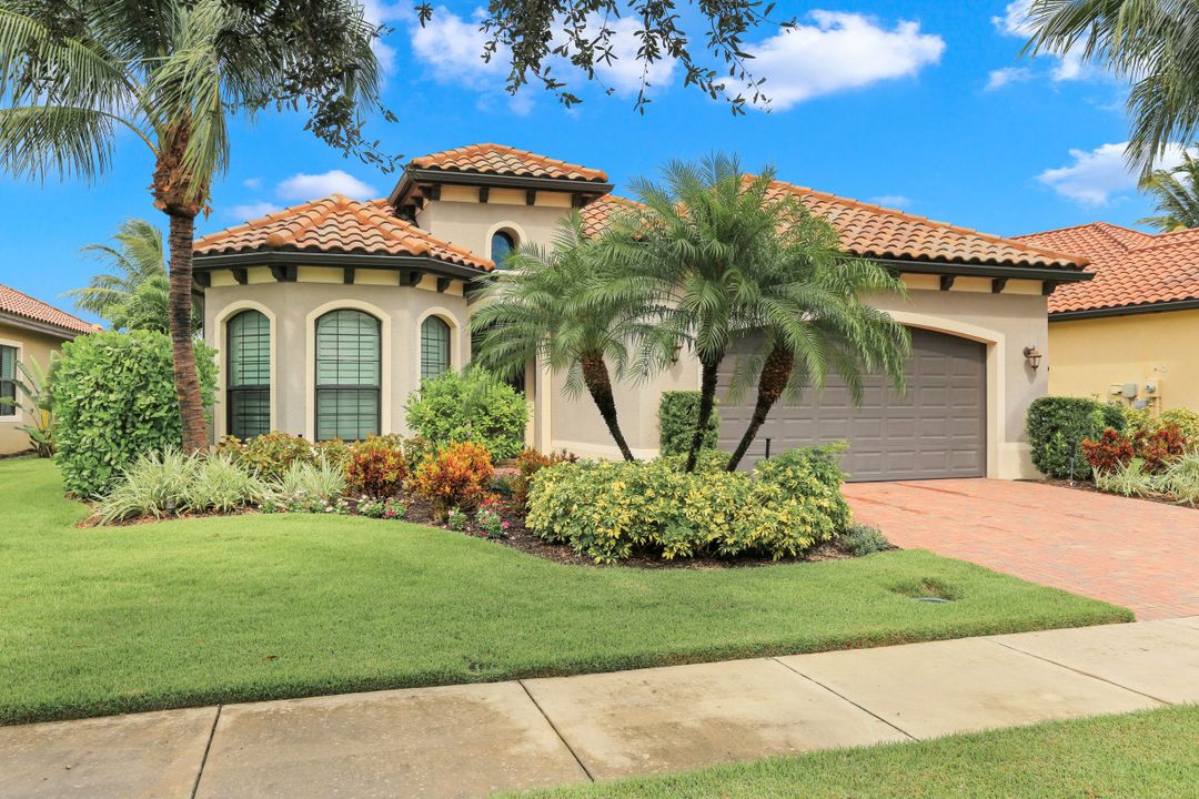 9104 Isla Bella Cir, Bonita Springs, FL 34135