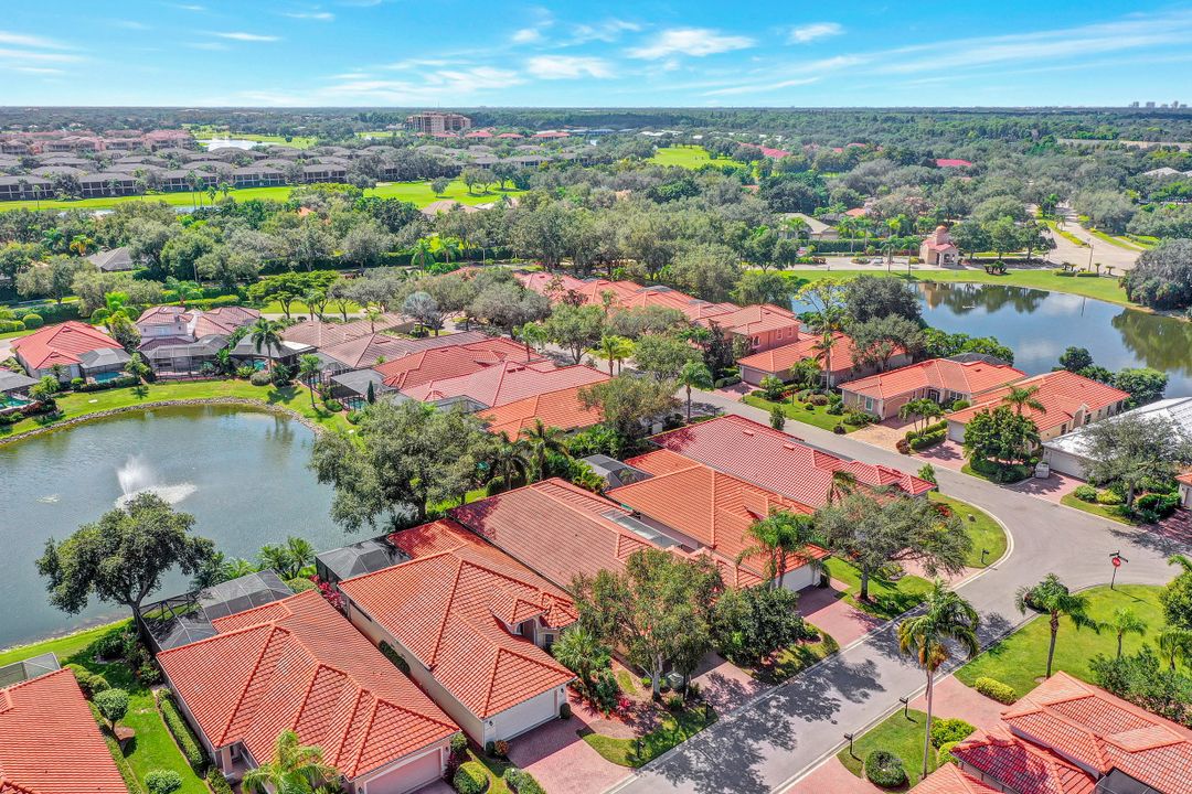 112 April Sound Dr, Naples, FL 34119