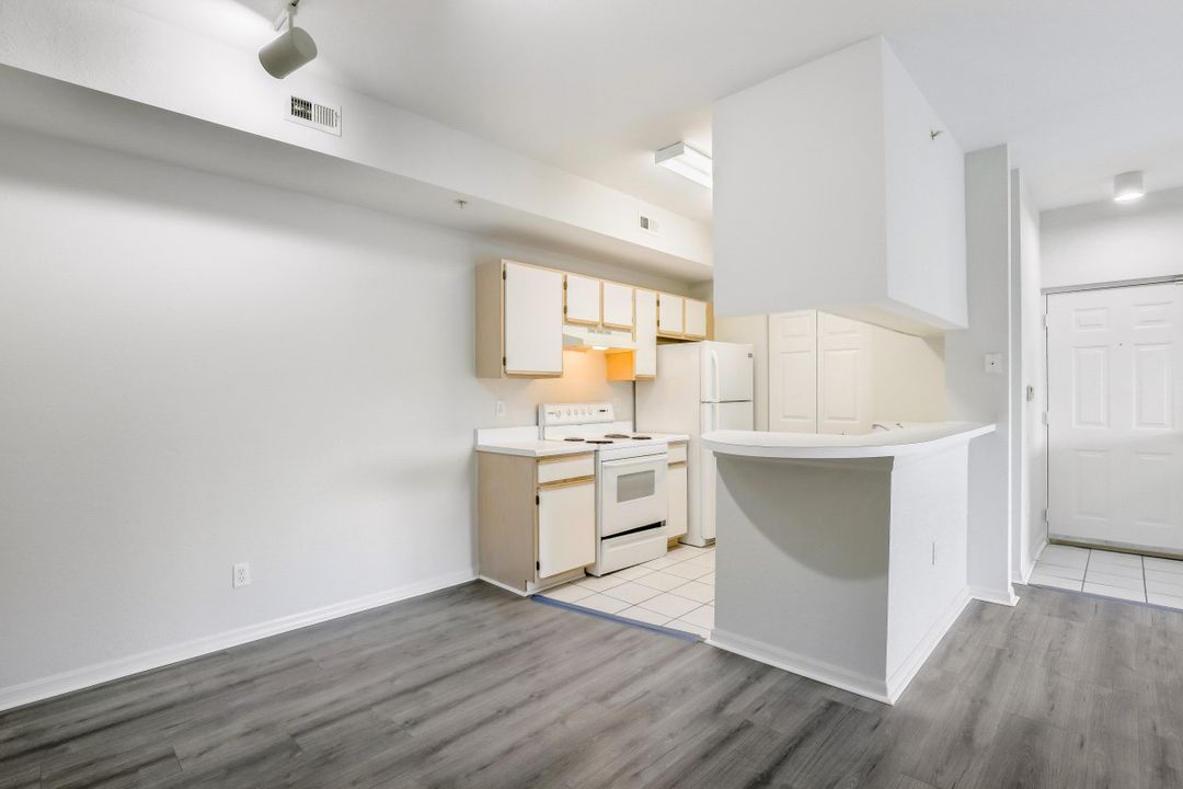 6461 Aragon Way #205, Fort Myers, FL 33966