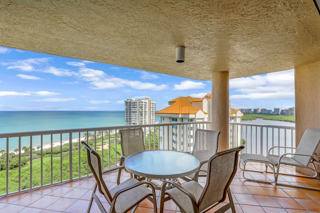 40 Seagate Dr #1203, Naples, FL 34103