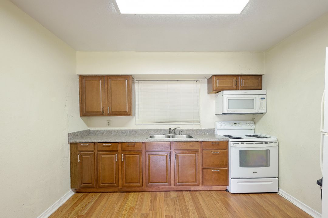 1209 Biscayne Dr, Cape Coral, FL 33909