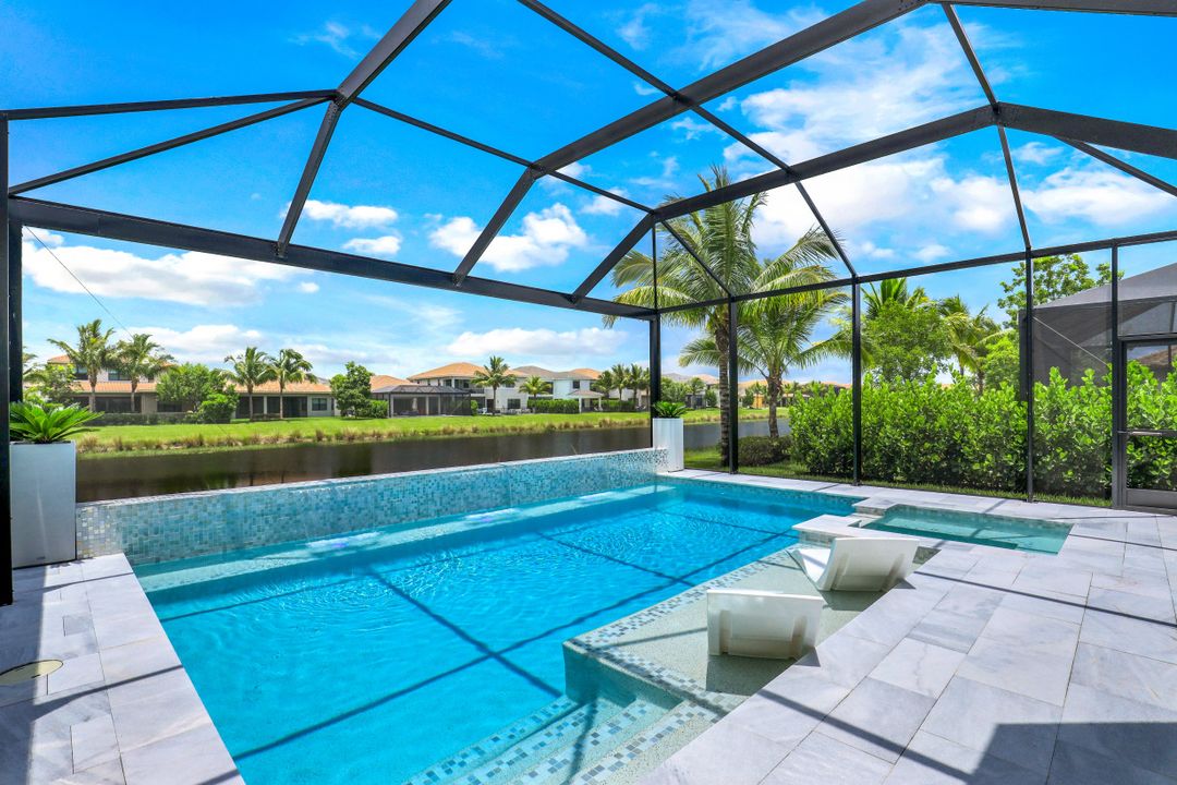 4448 Aurora St, Naples, FL 34119