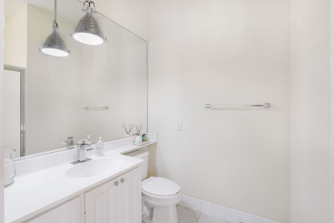5104 Inagua Way, Naples, FL 34119
