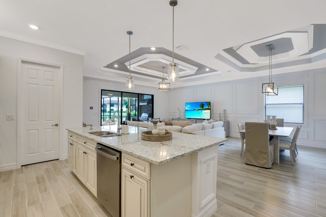 28009 Foxrock Ct, Bonita Springs, FL 34135